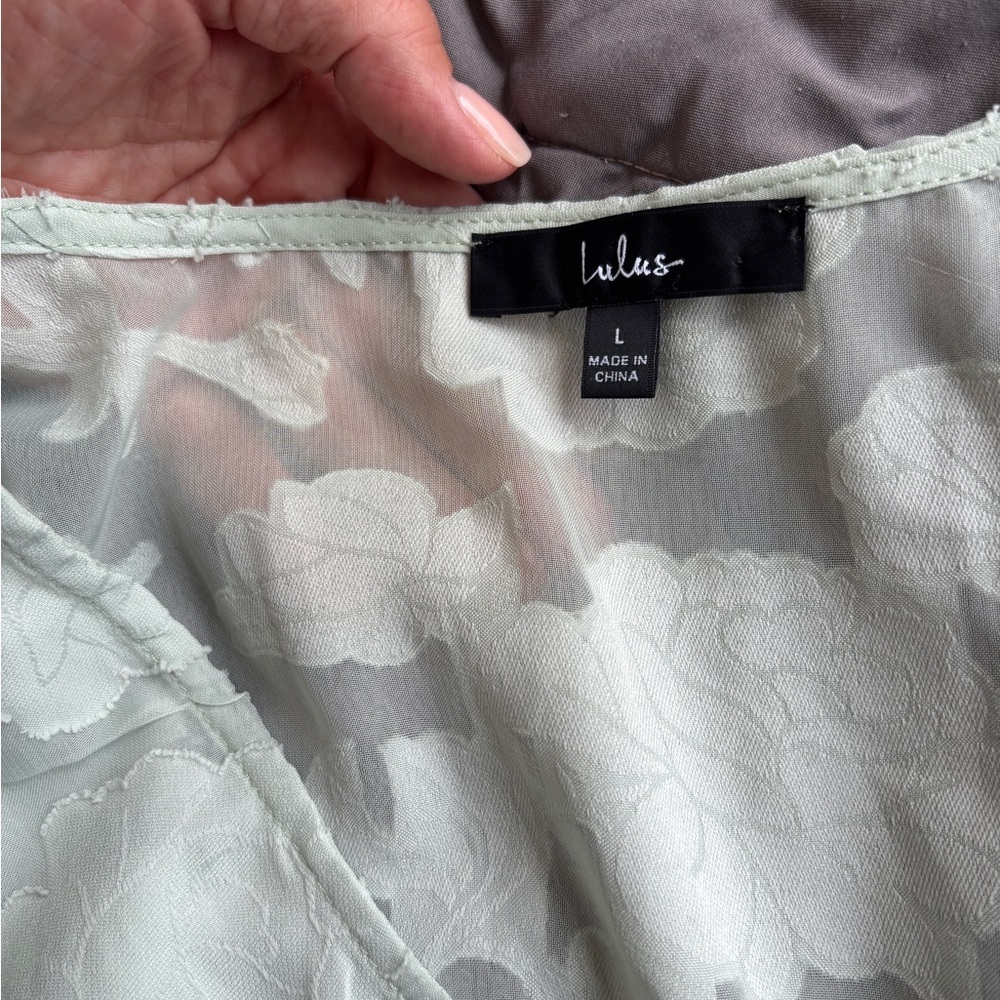 Lulu's Soft Mint Green Sheer Floral Blouse size Large - Picture 5 of 7